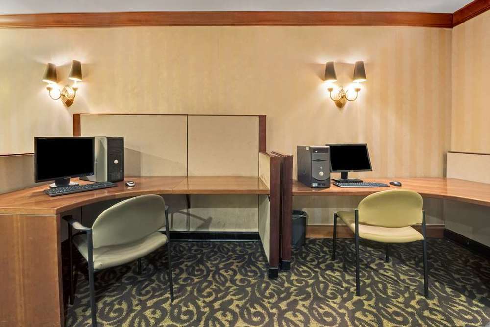 Clarion Hotel Park Central Ντάλλας Ανέσεις φωτογραφία